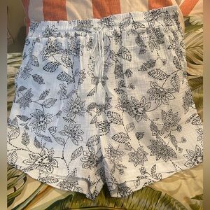 White Black Shorts New